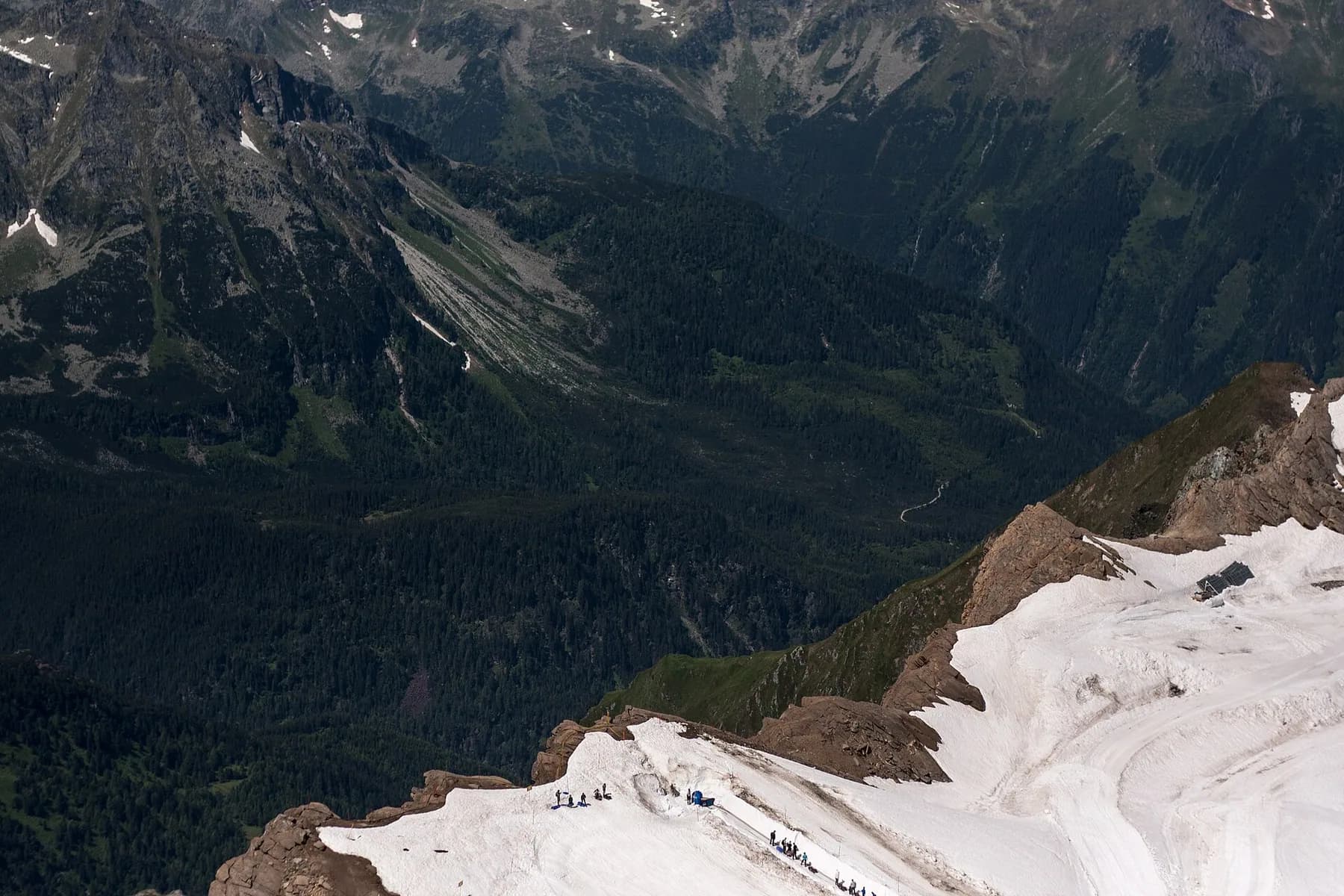 Snow-covered Kitzsteinhorn glacier panorama
